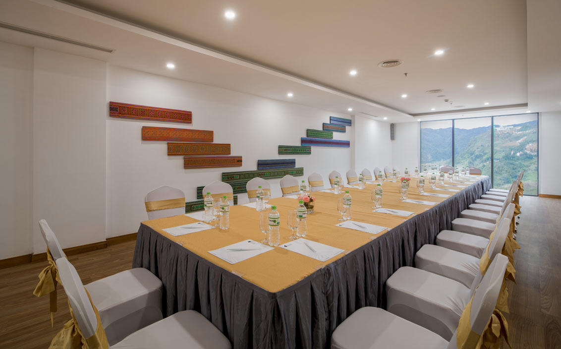 LAO CHAI ROOM